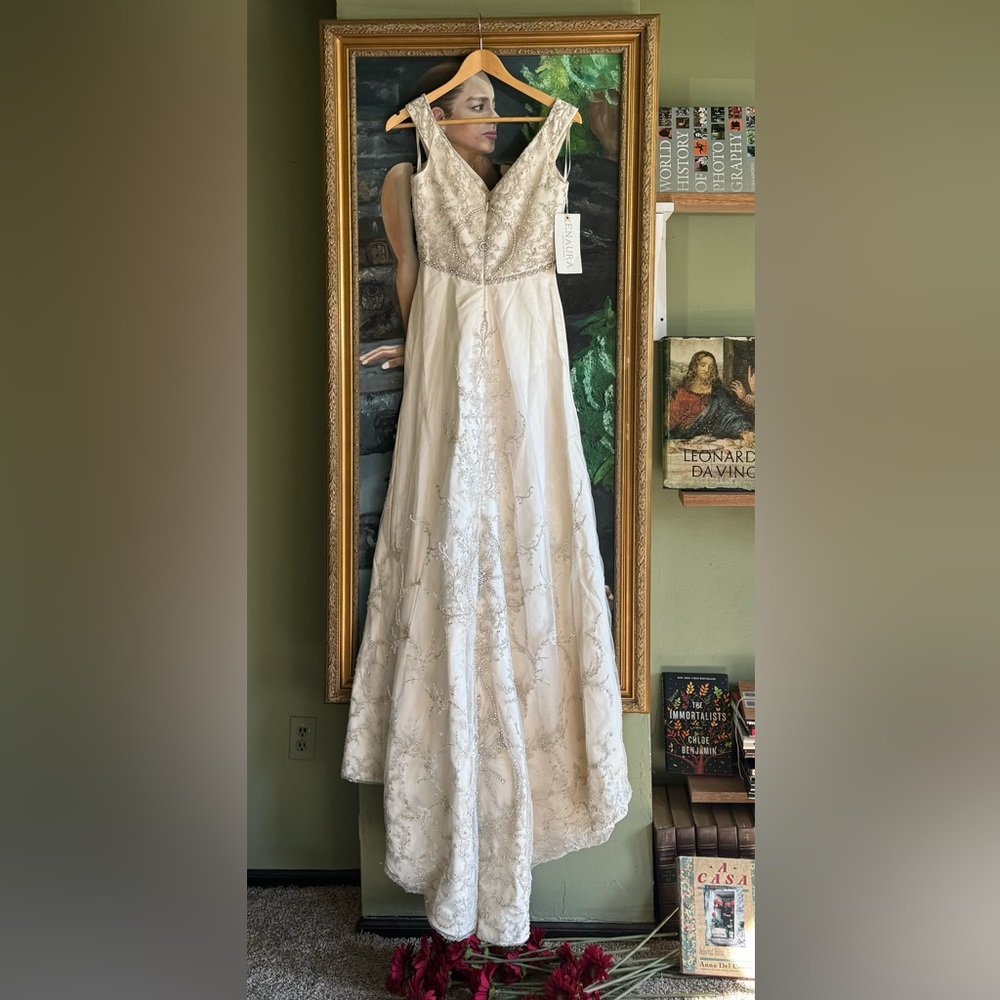 ENAURA Bridal Couture Wedding Gown